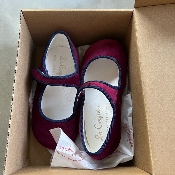 La Coqueta's Burgundy Velvet Girl Mary Jane Shoes - Picture 2 of 5